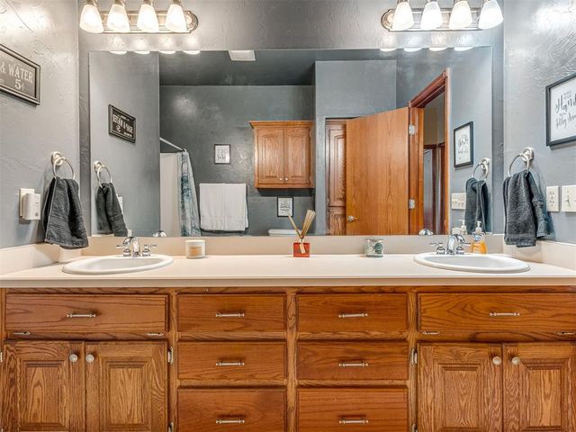 428 Summer Valley Road, Blanchard, OK 73010