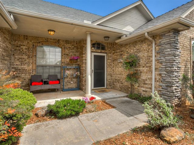 428 Summer Valley Road, Blanchard, OK 73010