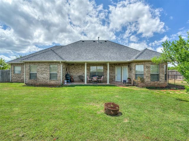428 Summer Valley Road, Blanchard, OK 73010