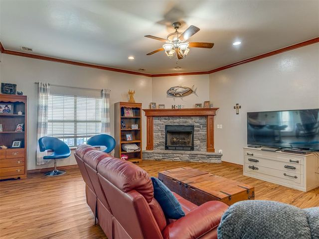428 Summer Valley Road, Blanchard, OK 73010