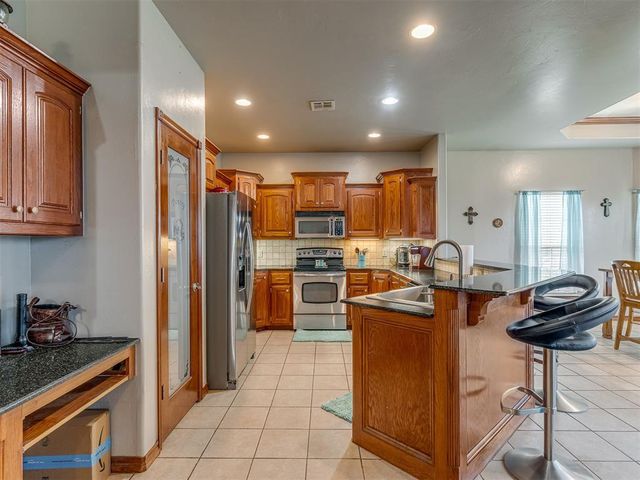 428 Summer Valley Road, Blanchard, OK 73010