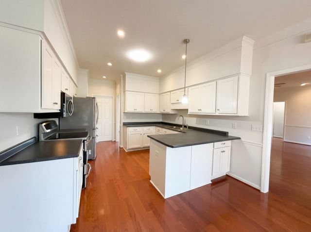 3106 Park Hill Rd, Murfreesboro, TN 37129