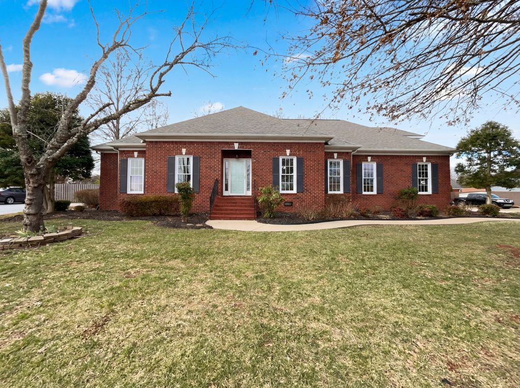 3106 Park Hill Rd, Murfreesboro, TN 37129