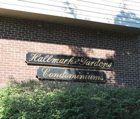 9 Hallmark Gardens 6, Burlington, MA 01803