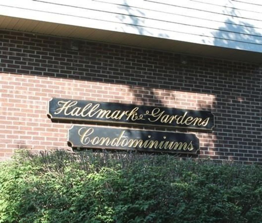 9 Hallmark Gardens 6, Burlington, MA 01803