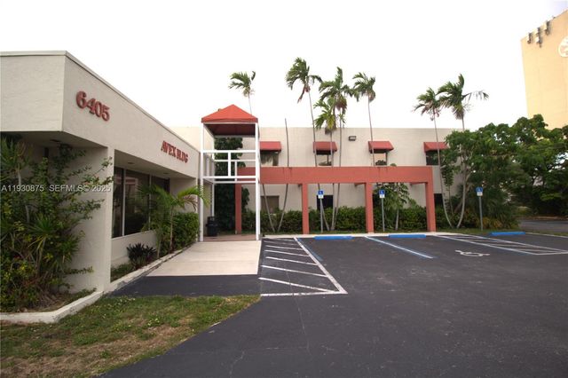 6405 NW 36th St, Virginia Gardens, FL 33166