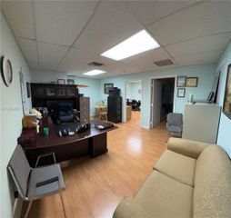 6405 NW 36th St, Virginia Gardens, FL 33166