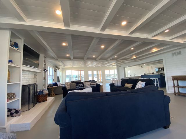 4415 Chapel Road, Graham, TX 76450