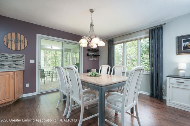 802 Woodbury Drive, Grand Ledge, MI 48837