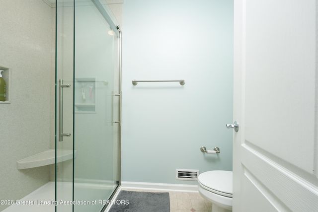 802 Woodbury Drive, Grand Ledge, MI 48837
