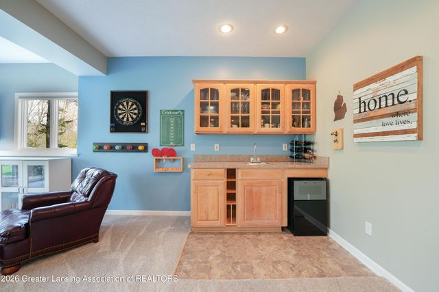 802 Woodbury Drive, Grand Ledge, MI 48837