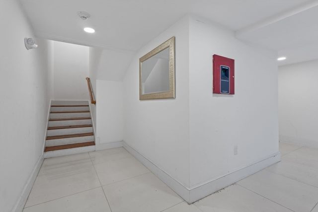 44 W Eagle St 1, Boston, MA 02128