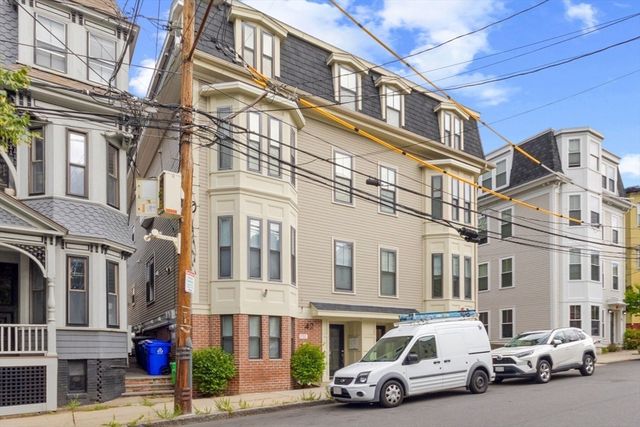 44 W Eagle St 1, Boston, MA 02128