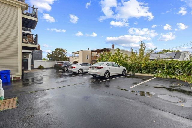 44 W Eagle St 1, Boston, MA 02128