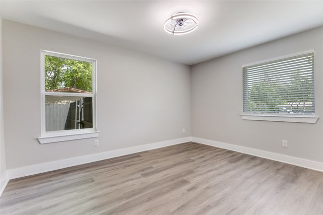 5848 Fursman Avenue, Fort Worth, TX 76114