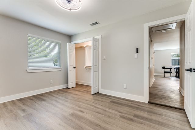 5848 Fursman Avenue, Fort Worth, TX 76114