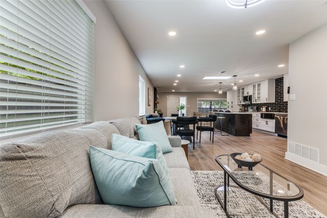 5848 Fursman Avenue, Fort Worth, TX 76114