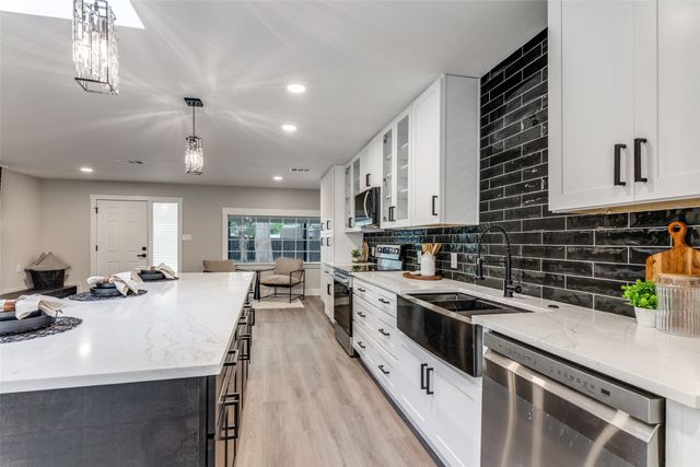 5848 Fursman Avenue, Fort Worth, TX 76114