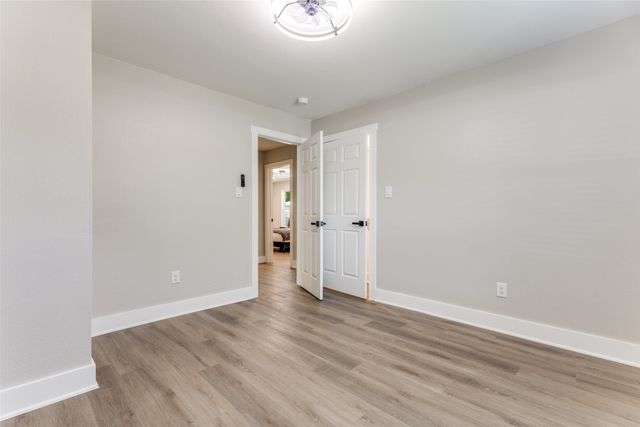 5848 Fursman Avenue, Fort Worth, TX 76114