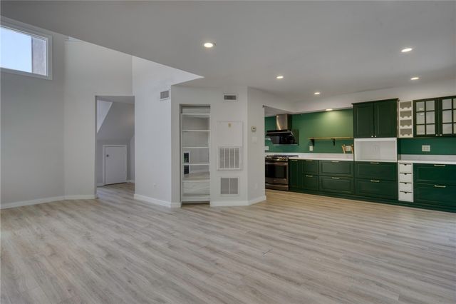 1513 Wolf Run, College Station, TX 77840