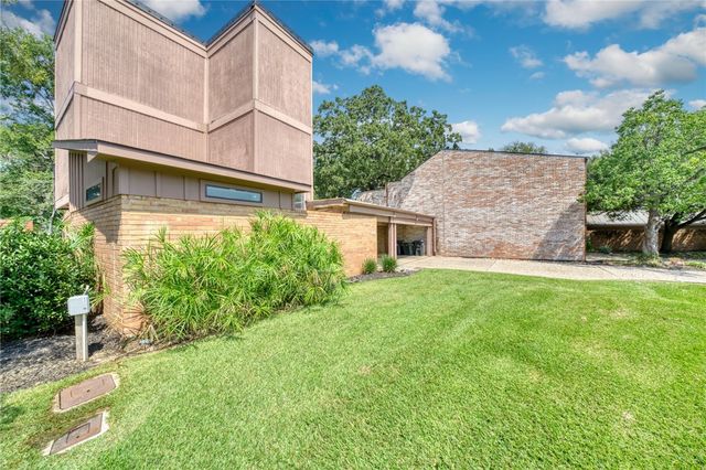 1513 Wolf Run, College Station, TX 77840