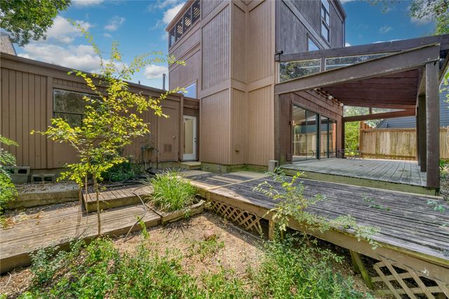 1513 Wolf Run, College Station, TX 77840