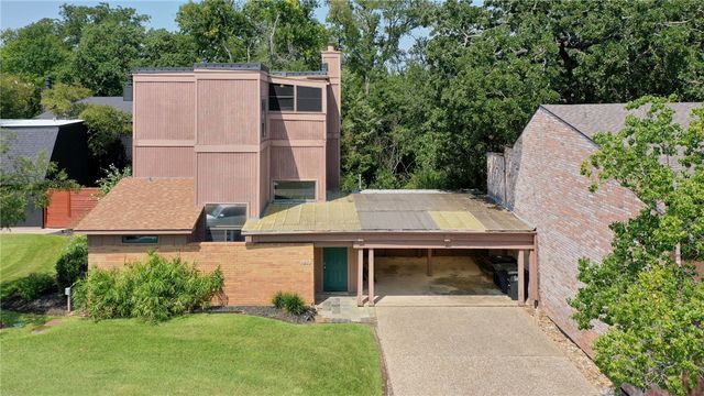 1513 Wolf Run, College Station, TX 77840