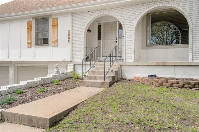 12706 Corrington Avenue, Grandview, MO 64030