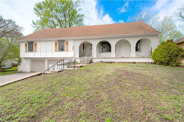 12706 Corrington Avenue, Grandview, MO 64030