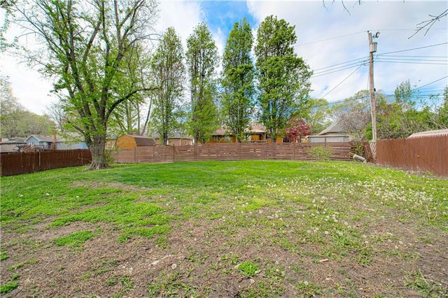 12706 Corrington Avenue, Grandview, MO 64030