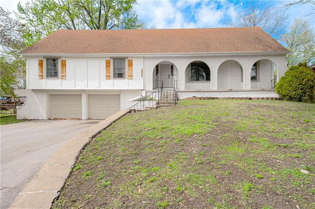 12706 Corrington Avenue, Grandview, MO 64030