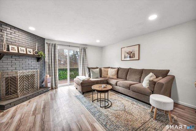 301 Cedar Hollow Drive 301, Rocky Hill, CT 06067