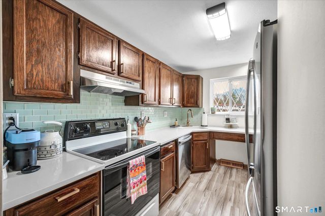 301 Cedar Hollow Drive 301, Rocky Hill, CT 06067