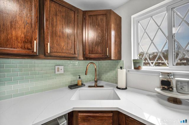 301 Cedar Hollow Drive 301, Rocky Hill, CT 06067