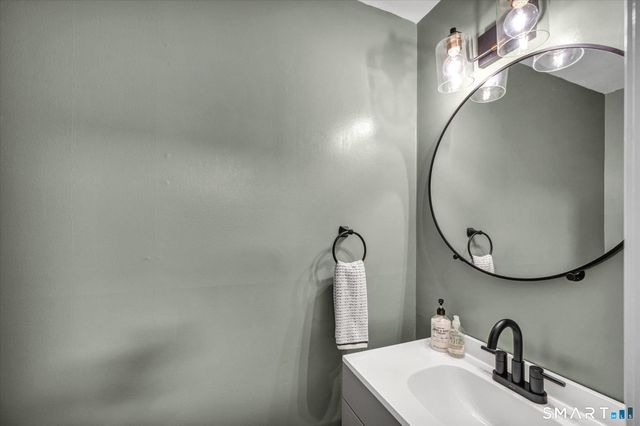 301 Cedar Hollow Drive 301, Rocky Hill, CT 06067