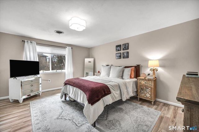 301 Cedar Hollow Drive 301, Rocky Hill, CT 06067