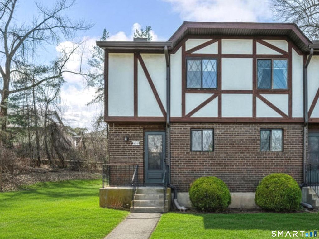 301 Cedar Hollow Drive 301, Rocky Hill, CT 06067