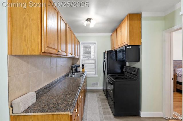 2310 Neibel Street, Hamtramck, MI 48212