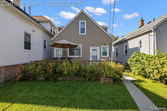 2310 Neibel Street, Hamtramck, MI 48212