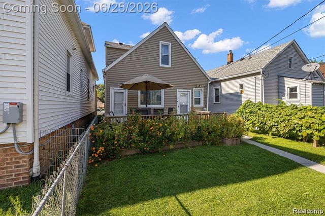 2310 Neibel Street, Hamtramck, MI 48212