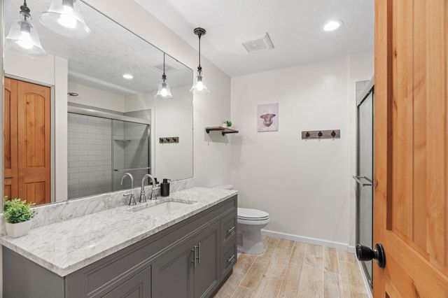 16921 Vickers Street NE, Andover, MN 55304