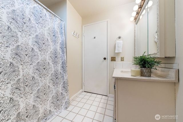 12705 SE 74th Street, Newcastle, WA 98056