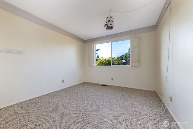 12705 SE 74th Street, Newcastle, WA 98056