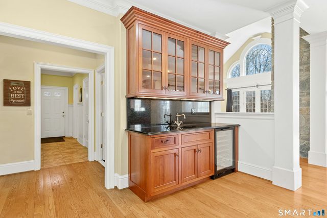 215 Old Mountain Road, Farmington, CT 06032