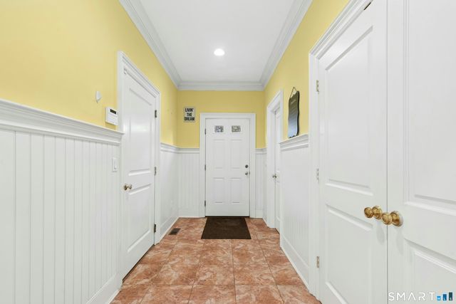 215 Old Mountain Road, Farmington, CT 06032