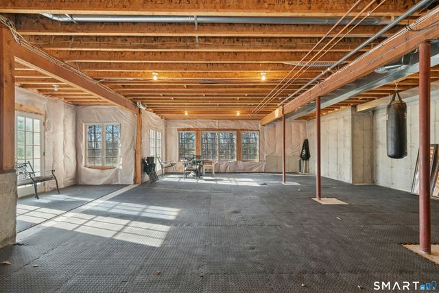 215 Old Mountain Road, Farmington, CT 06032