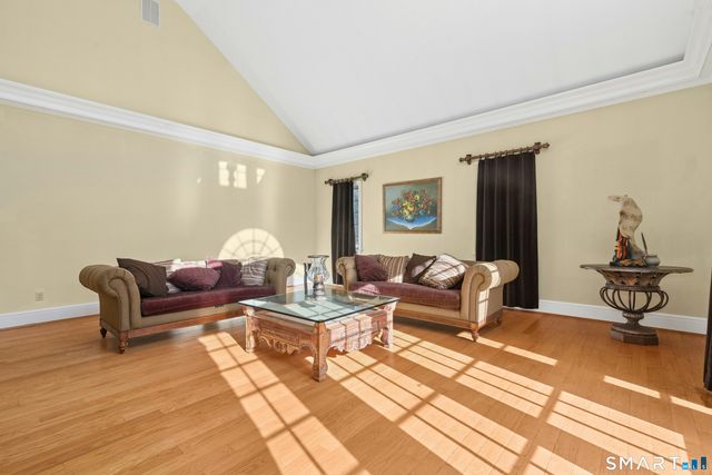 215 Old Mountain Road, Farmington, CT 06032