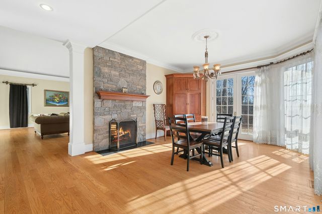 215 Old Mountain Road, Farmington, CT 06032