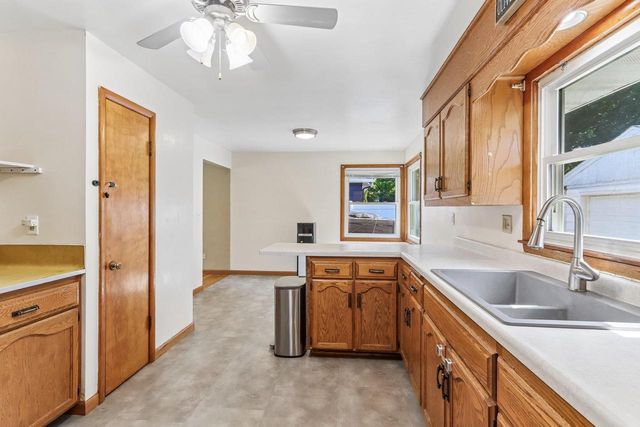 809 N Main Street, Edgerton, WI 53534