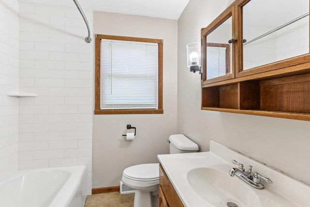 809 N Main Street, Edgerton, WI 53534